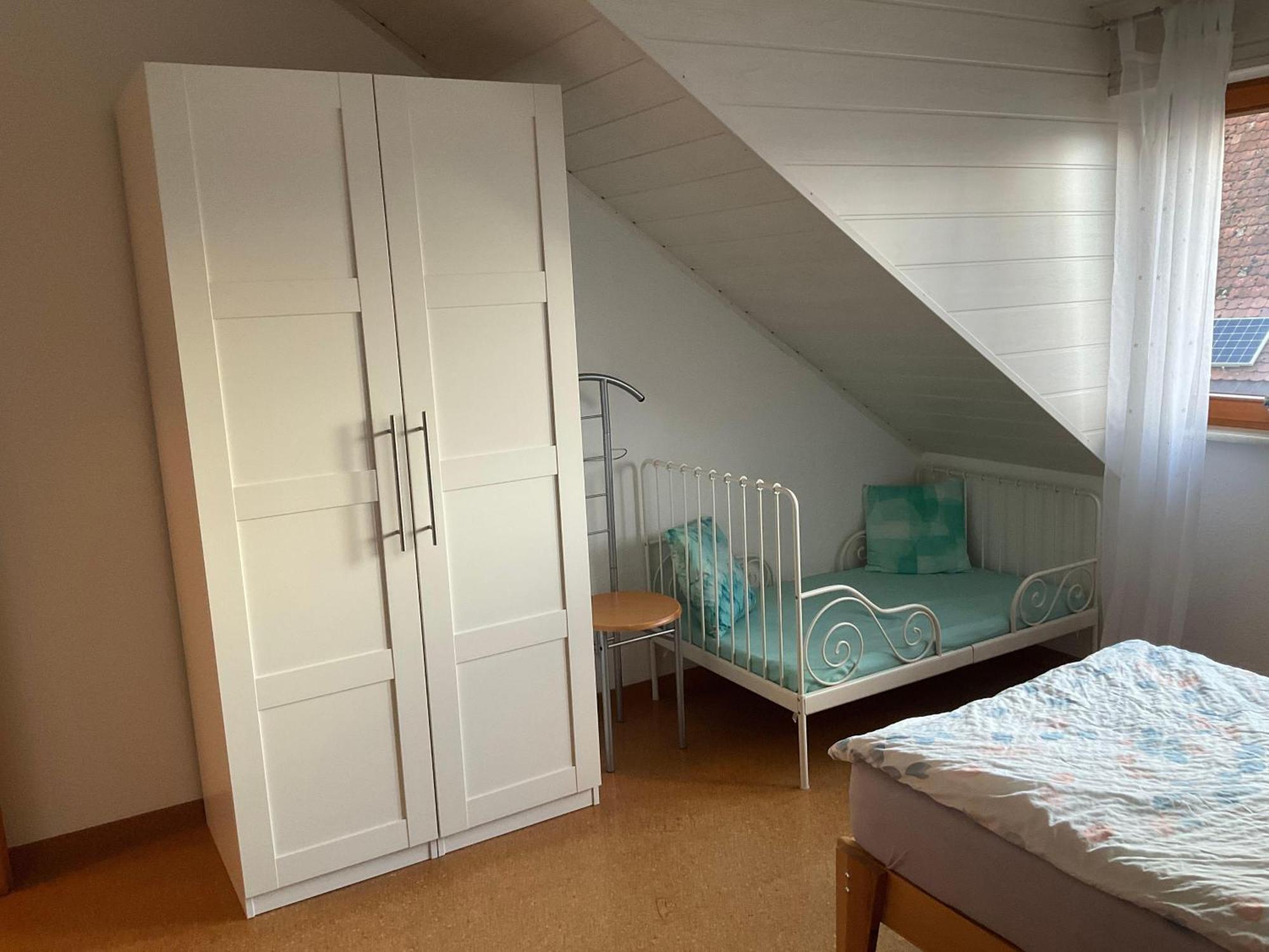 Ferienwohnung-Loesch ノイエンビュルク・アム・ライン エクステリア 写真